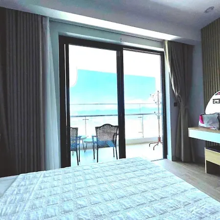 Divalyly B06- Homestay Citadines Marina, Ha Long, Viet Nam
